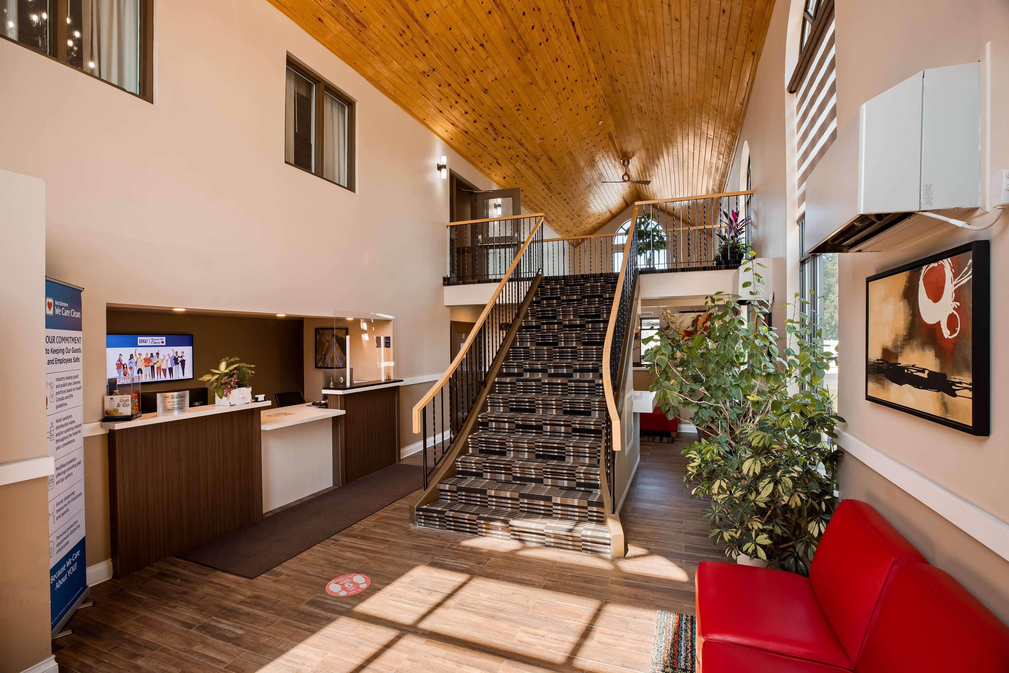 Best Western Smiths Falls Hotel Exterior photo